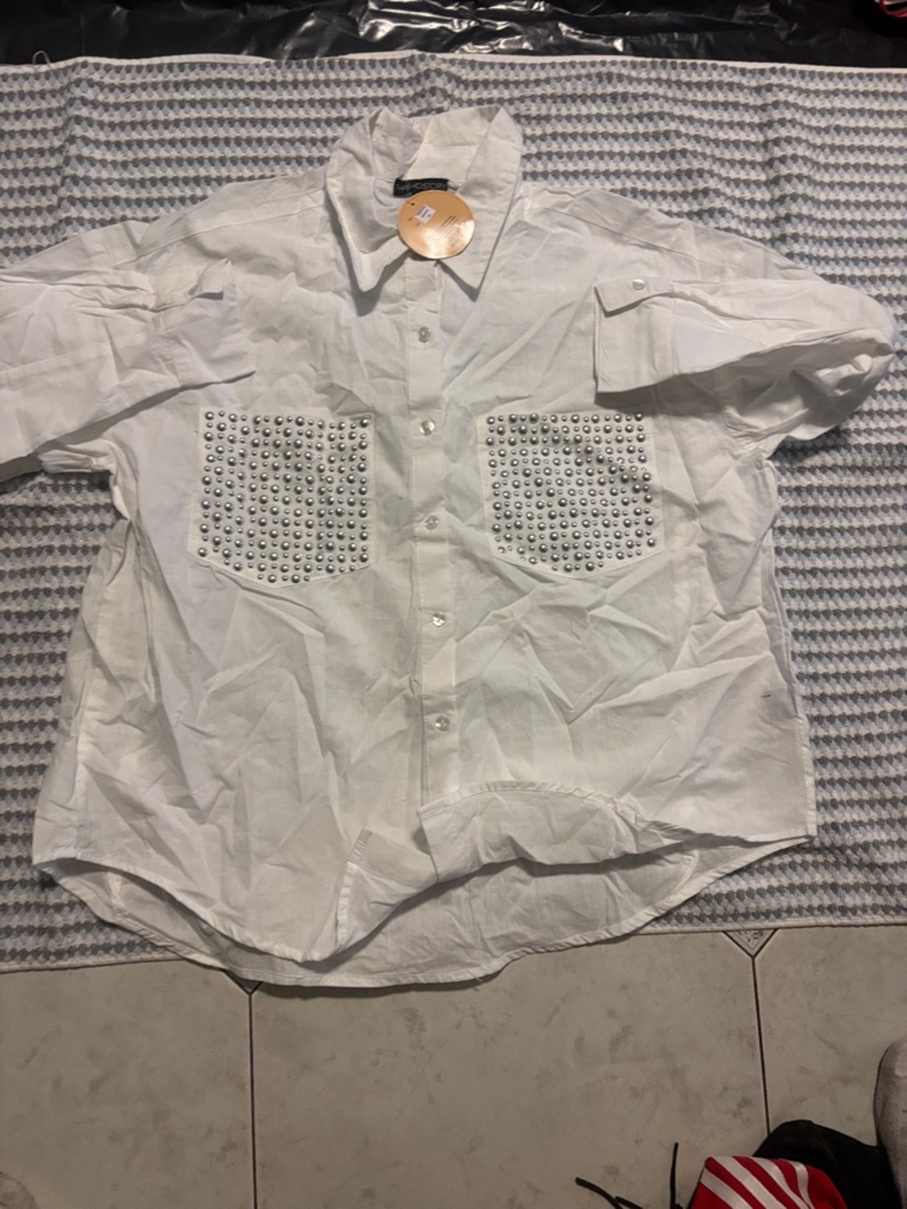 Studded White Short-Sleeve Button-Down Shirt